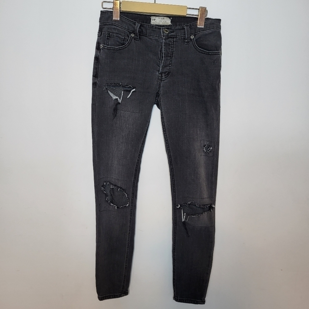 Free People Distressed Skinny Washed Jeans Size 24